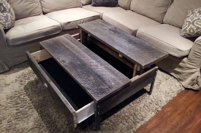 Old Barn Wood Pop up Coffee Table with Clear Coat